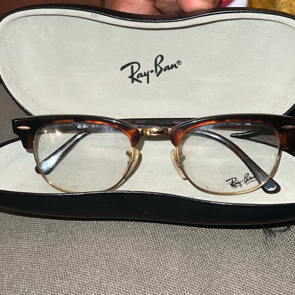 Brand new non prescription tortoise shell & gold framed Ray Ban glasses!